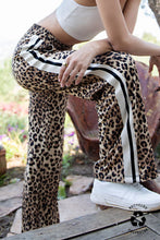Load image into Gallery viewer, ANIMAL PRINTED BUTTER SOFT PANT
