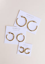 Load image into Gallery viewer, Gold Hoop - Smooth - Earring
