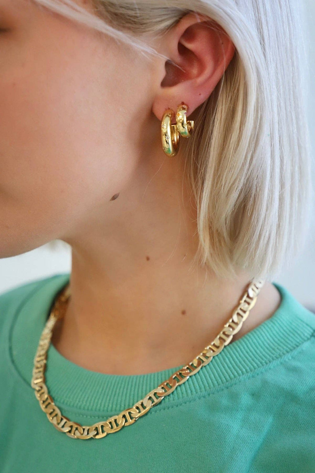 PENNY CZ STAR HOOP: Yellow Gold