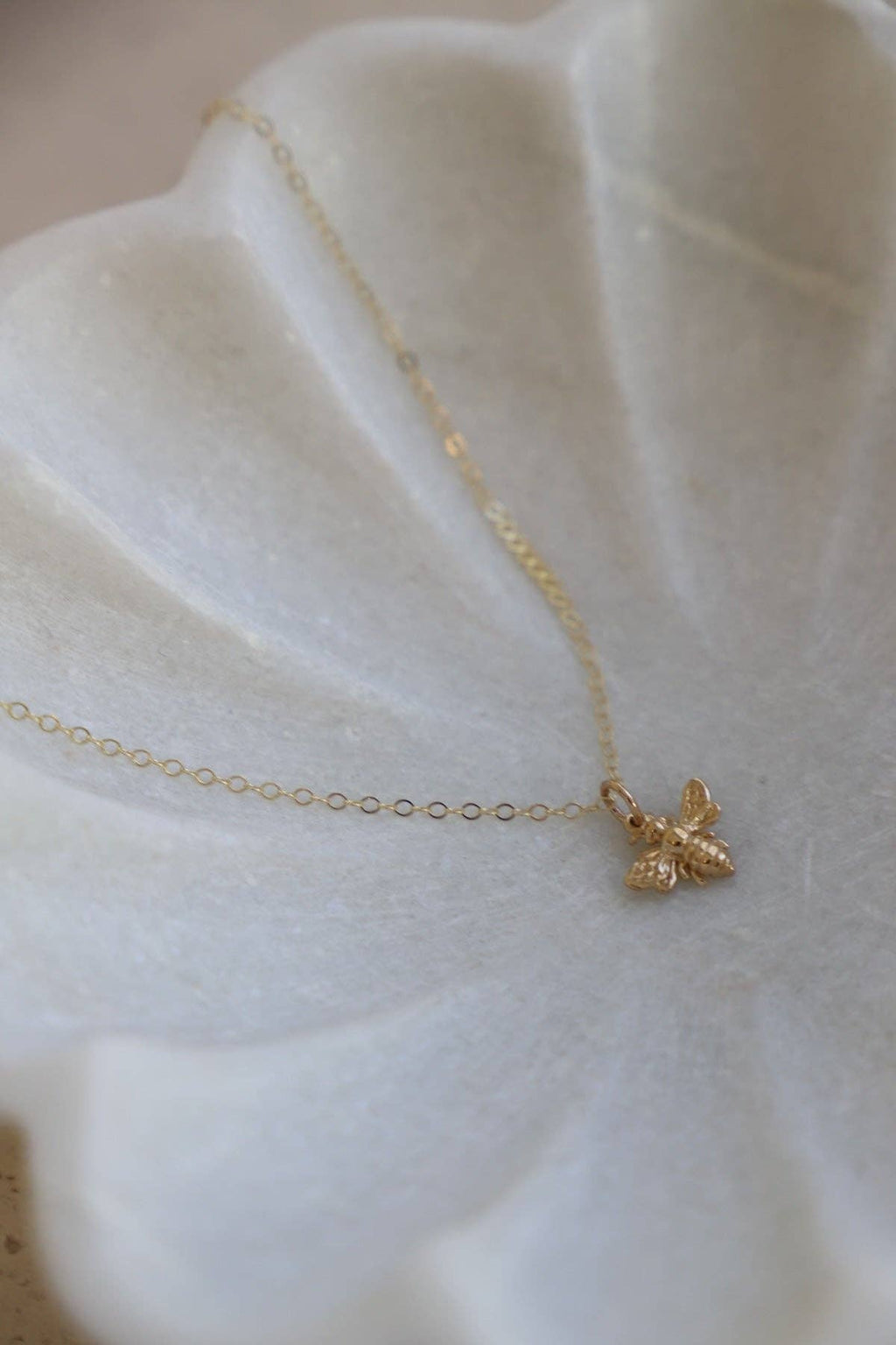 BEE CHARM NECKLACE: Gold