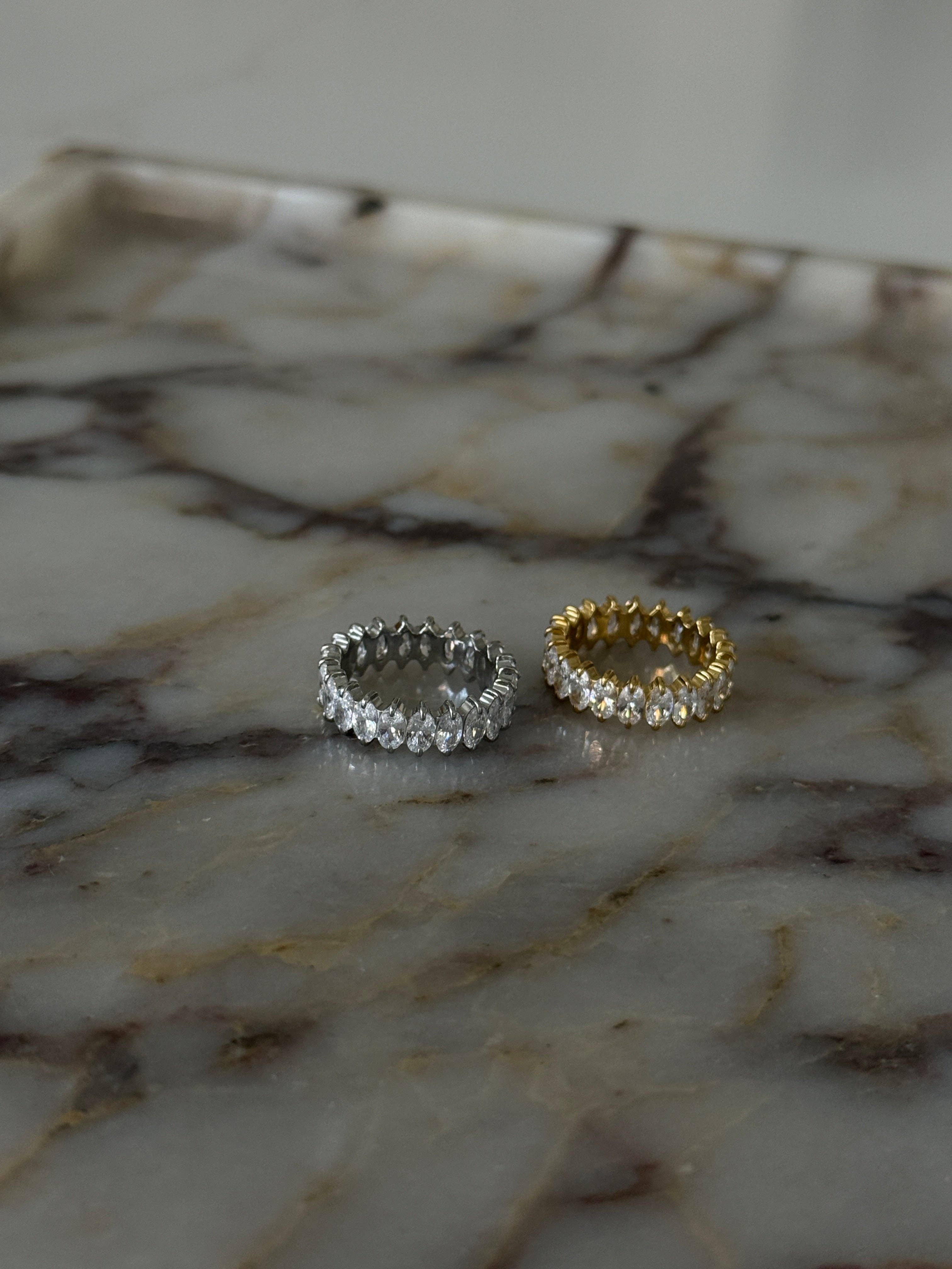 VANESSA RING: GOLD / 7