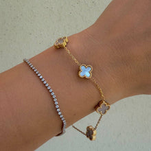 Load image into Gallery viewer, Mini White Flora Bracelet
