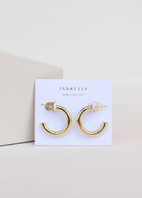 Load image into Gallery viewer, Gold Hoop - Smooth - Earring
