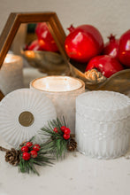 Load image into Gallery viewer, Winter Wonderland 8oz Petite Shimmer (White)
