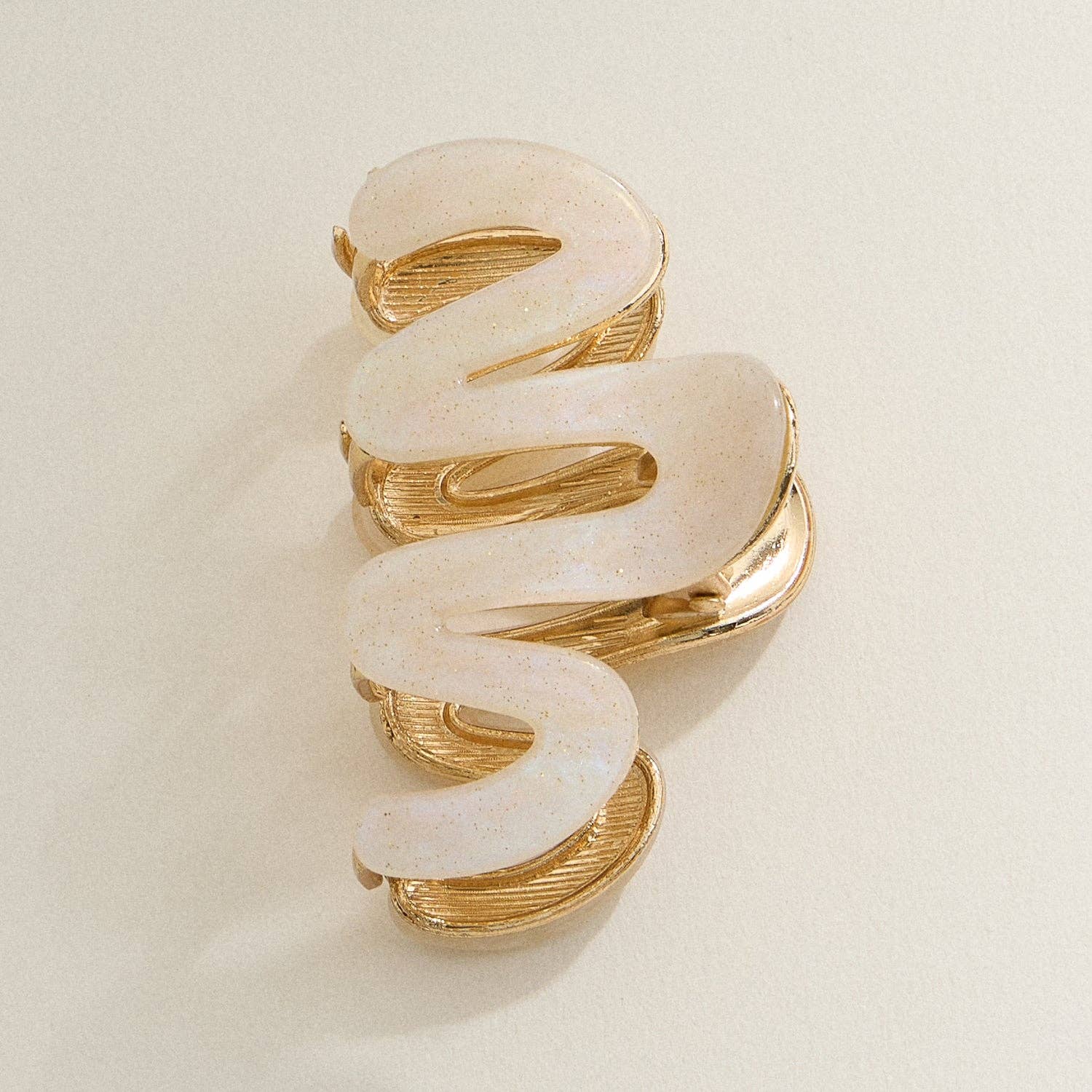 Wavy Claw Clip