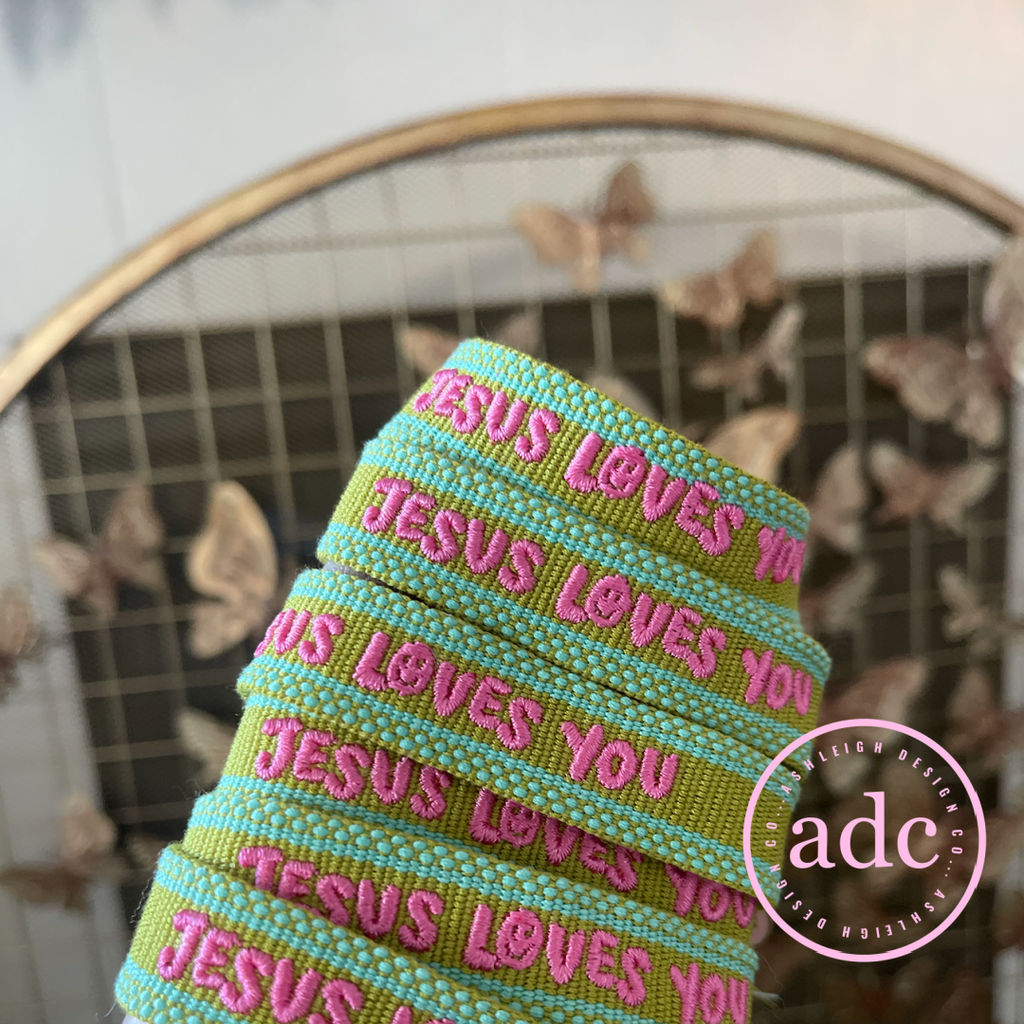 JESUS LOVES YOU Bracelet