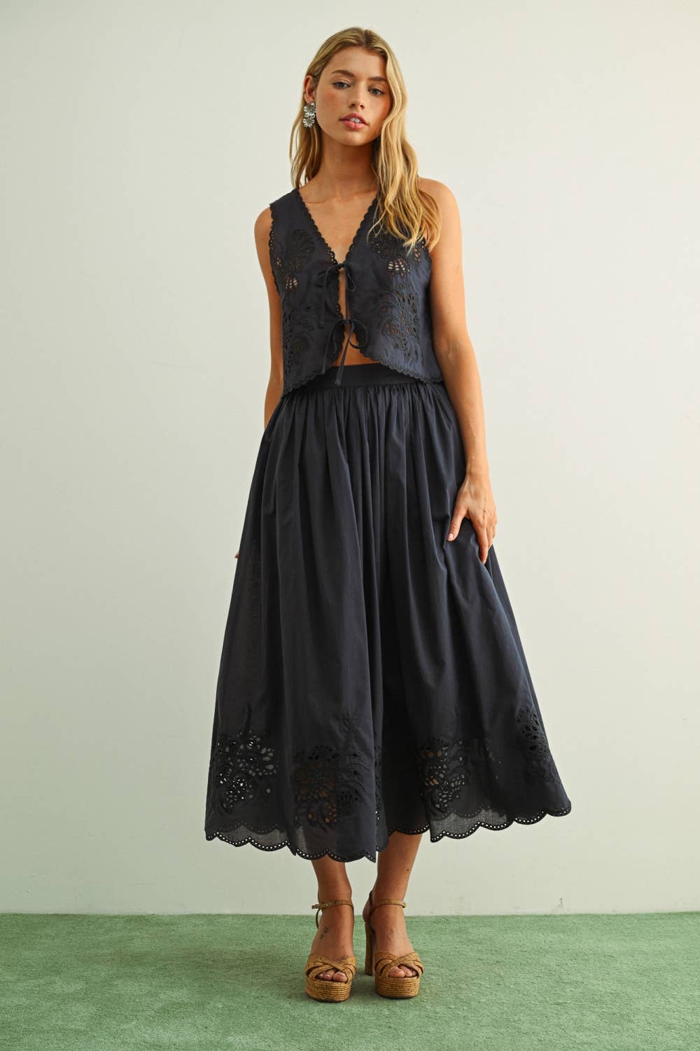Front Tie Top