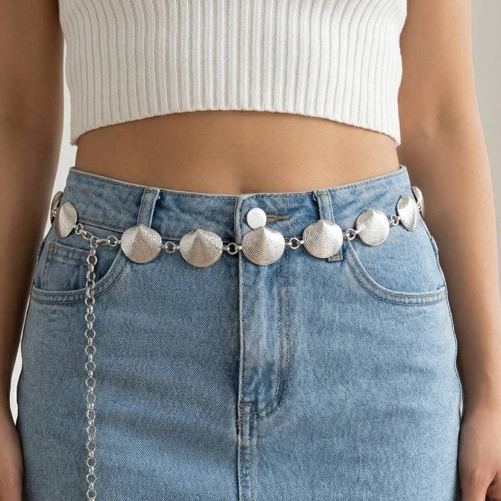 Metallic Clam Shell Chain Belt
