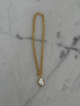 Load image into Gallery viewer, Pearl Drop Necklace
